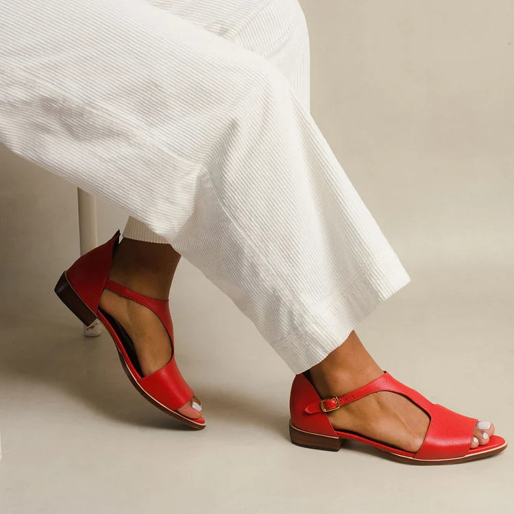 Everly & Rose | Elegant open-toe flat sandals with strap for a refined look