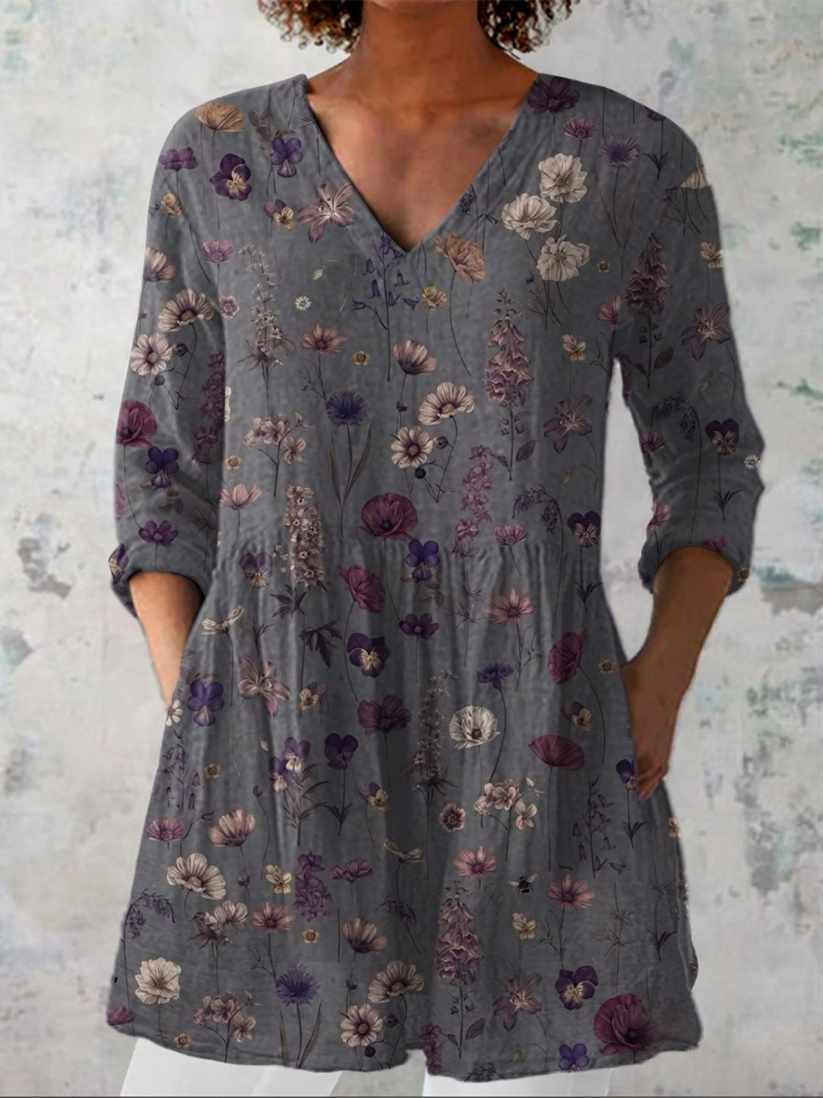 Floral Linen V-Neck Tunic – Grey Elegance