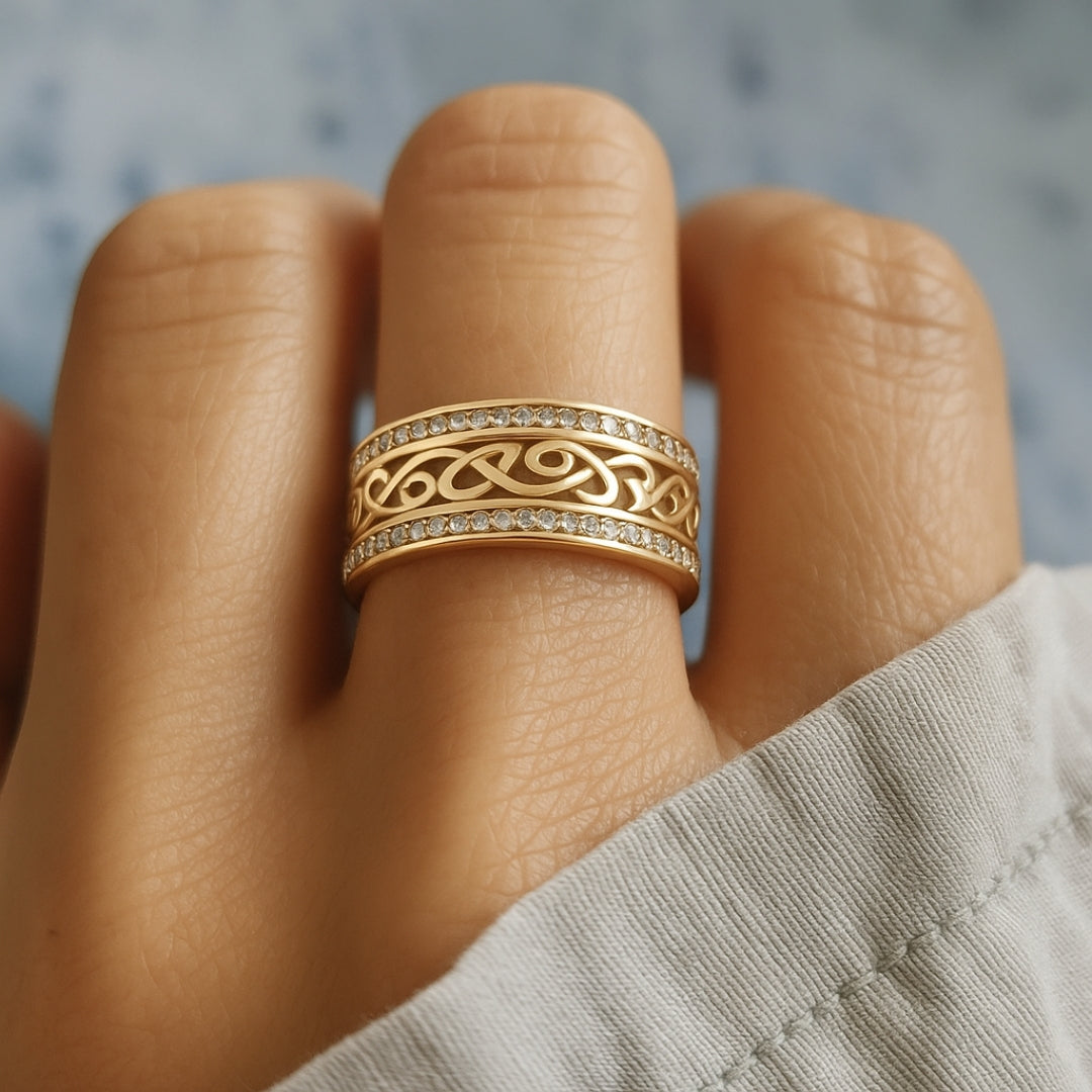 Elizabeth™ | Bright Hollow Gold Ring