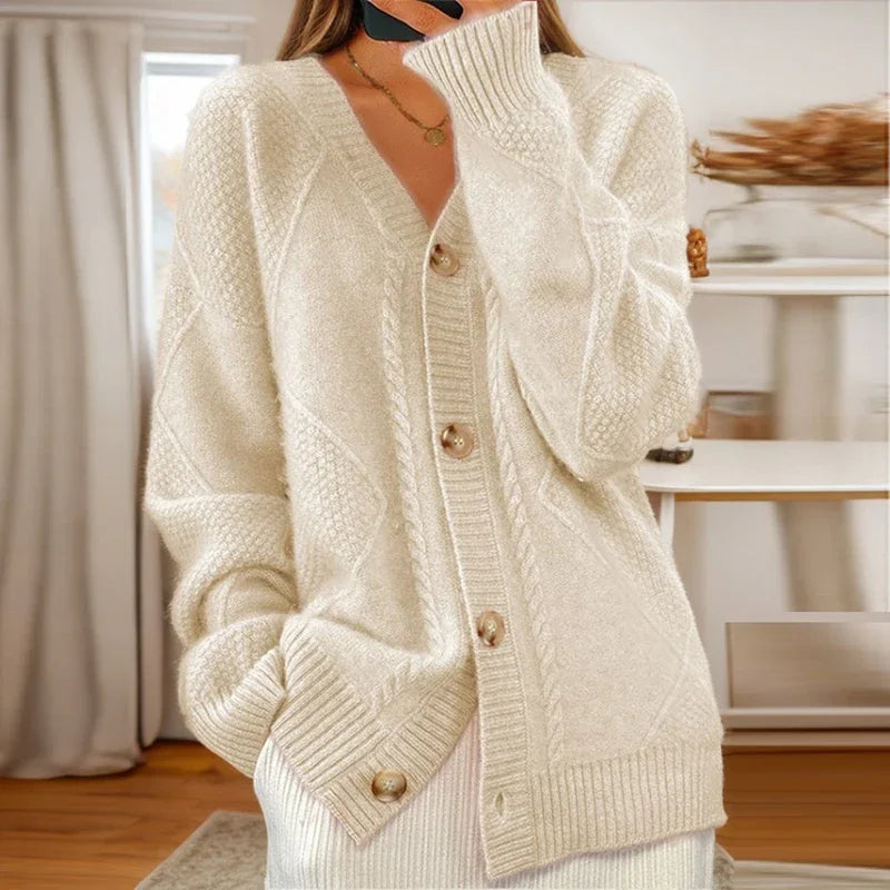 Éloise | Cozy Cable-Knit Cardigan