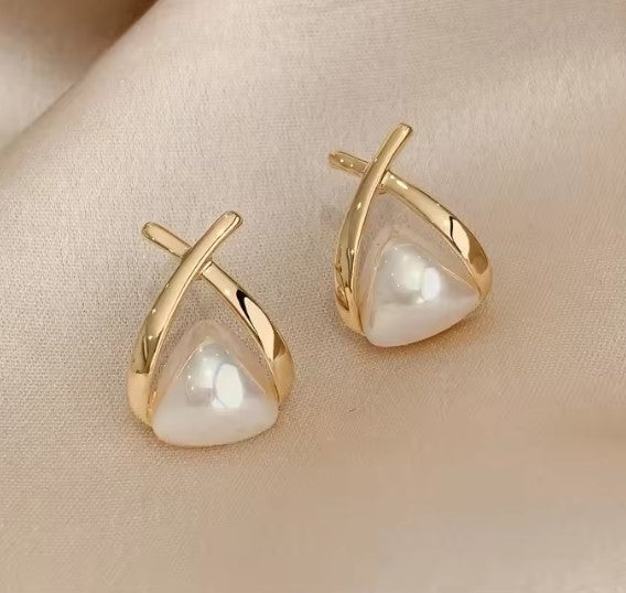 Chloe™ | Vintage Cross Triangle Pearl Dropping Earrings